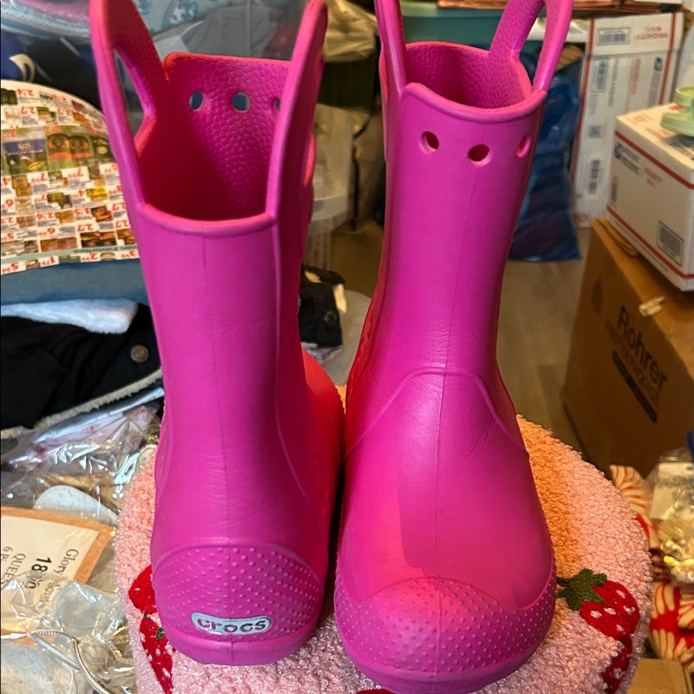CROCS Vibrant Pink Kids' Boots - Picture 2 of 7